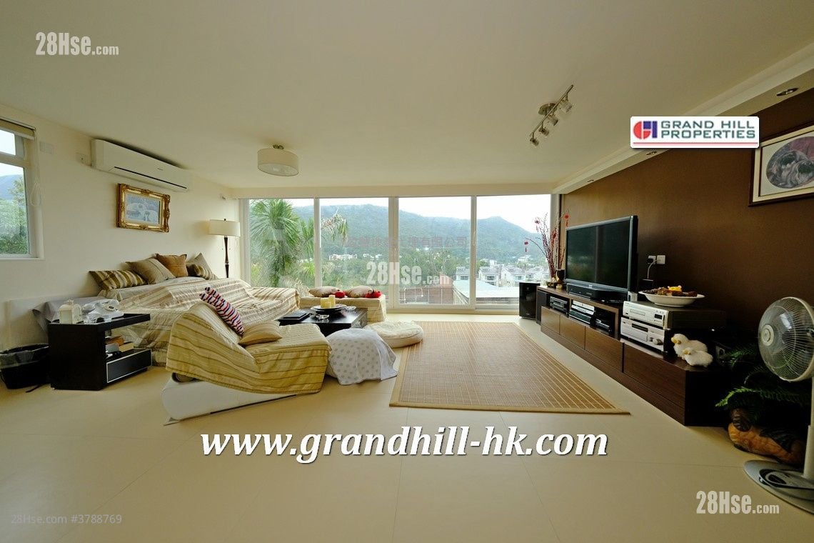 村屋 售盘 1 房 , 1 浴室 700 平方尺