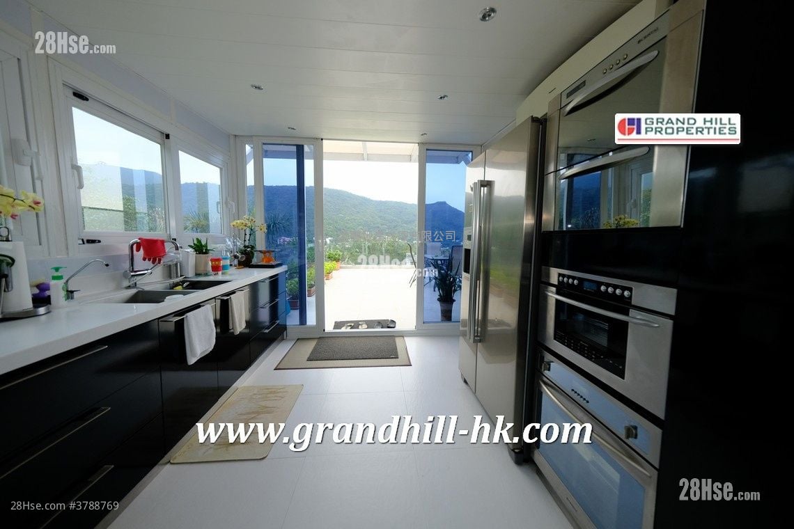 村屋 售盘 1 房 , 1 浴室 700 平方尺