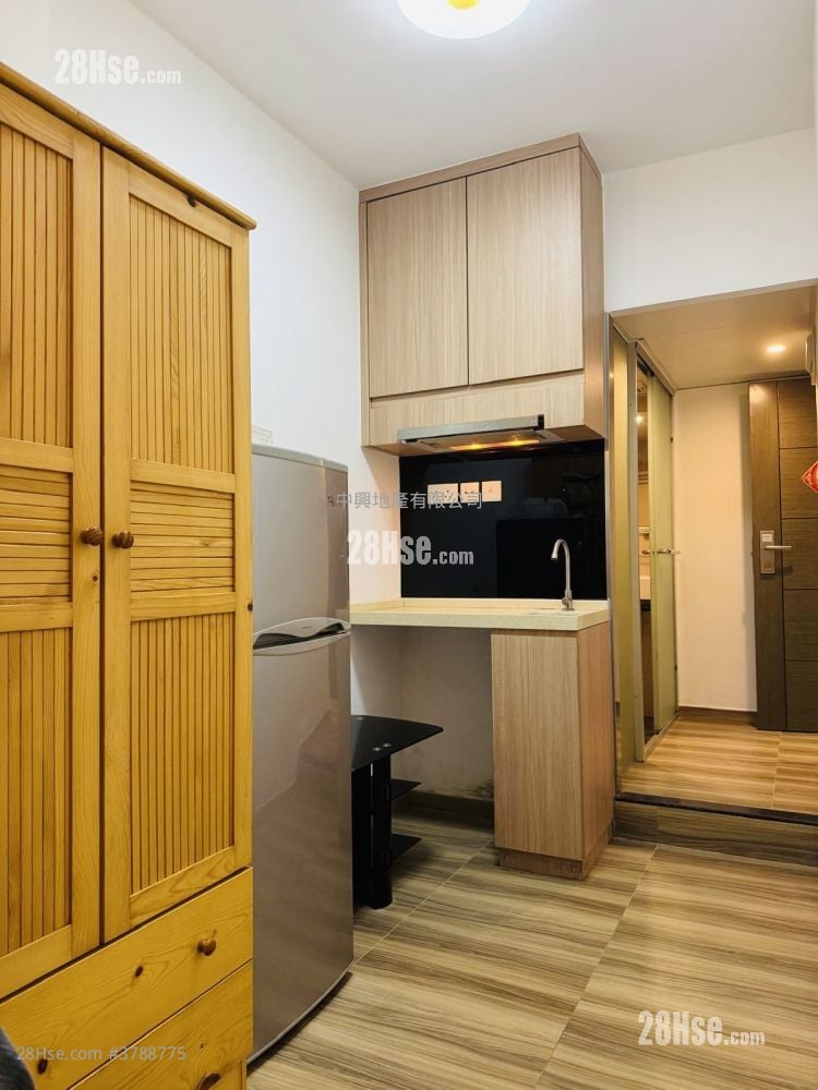 Prat Building Rental Studio , 1 Bathroom 130 ft²