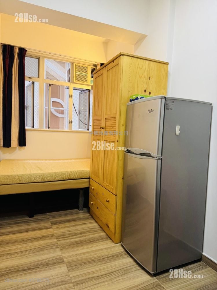 Prat Building Rental Studio , 1 Bathroom 130 ft²