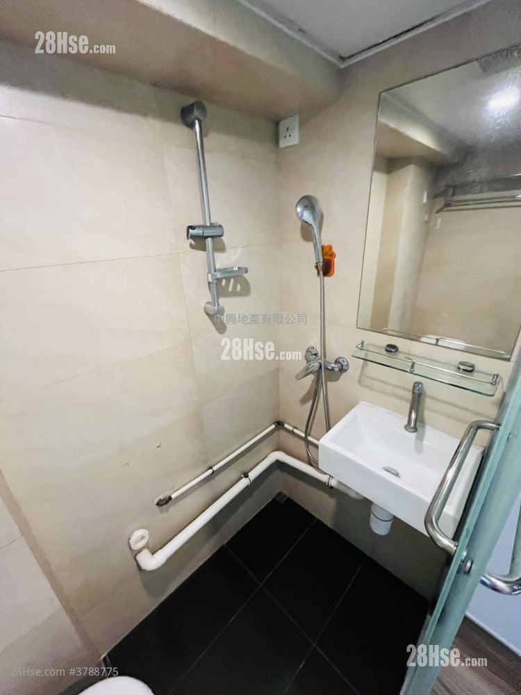 Prat Building Rental Studio , 1 Bathroom 130 ft²
