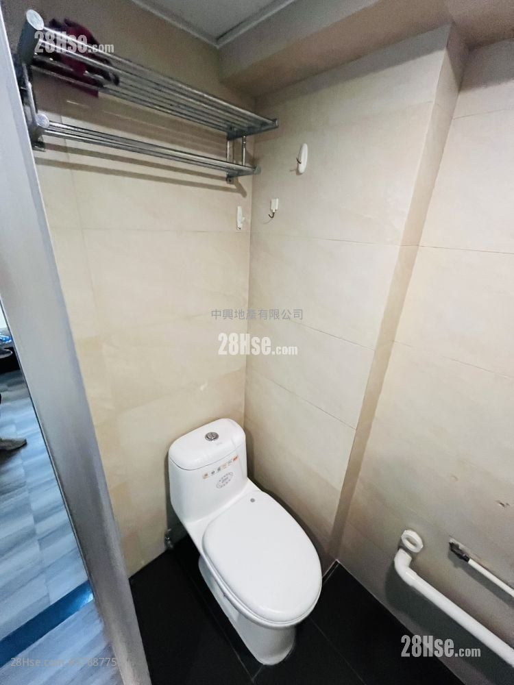 Prat Building Rental Studio , 1 Bathroom 130 ft²