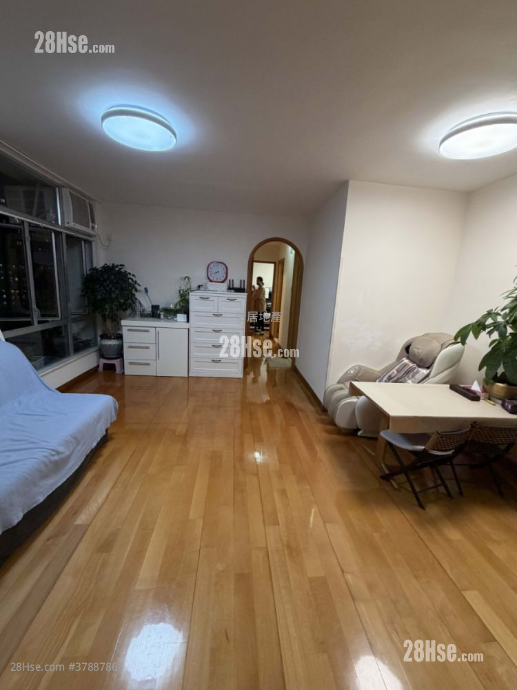 太古城 售盘 3 房 , 2 浴室 647 平方尺