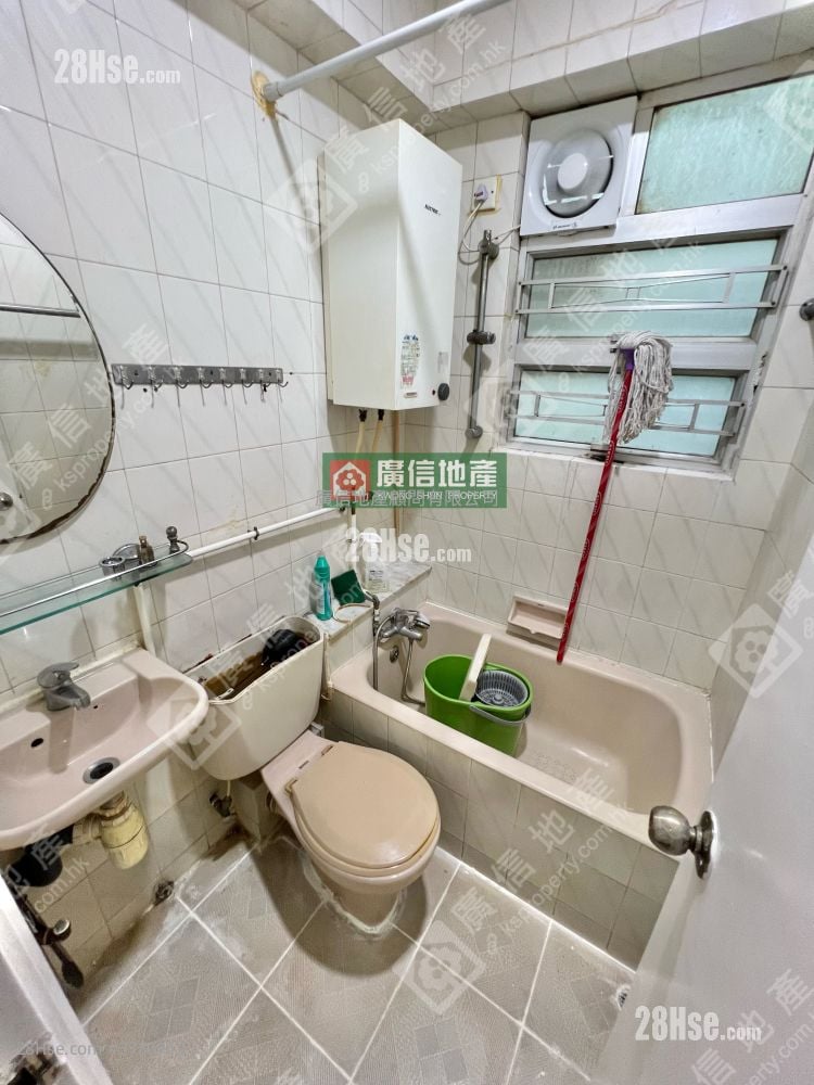 Yuen Fat Building Rental 3 Bedrooms , 1 Bathroom 567 ft²