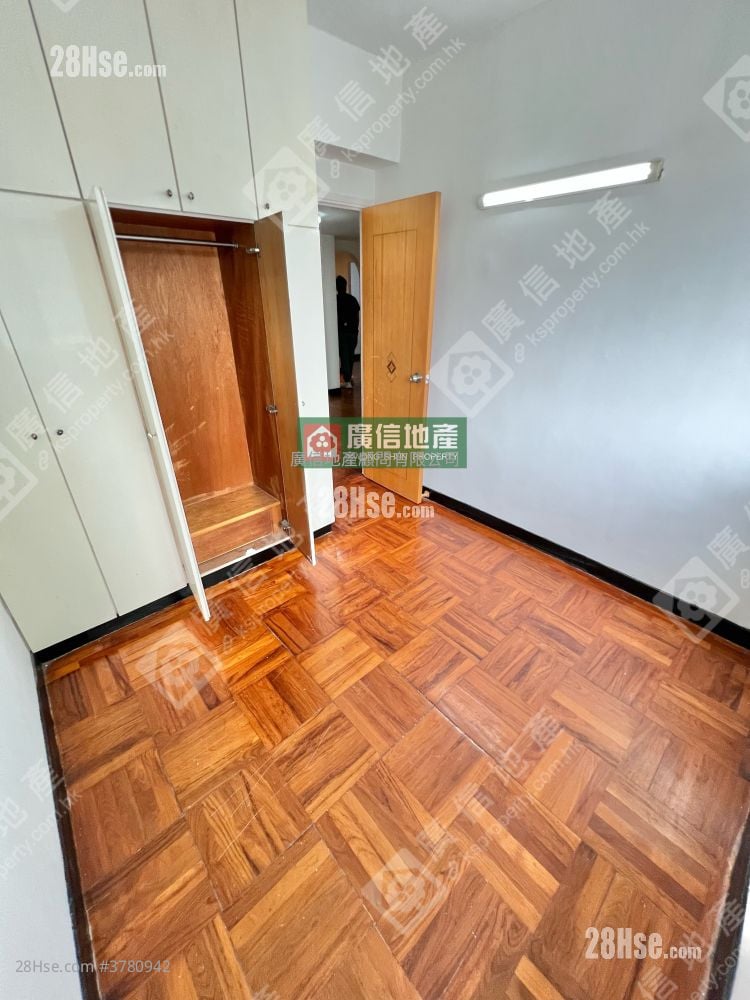 Yuen Fat Building Rental 3 Bedrooms , 1 Bathroom 567 ft²