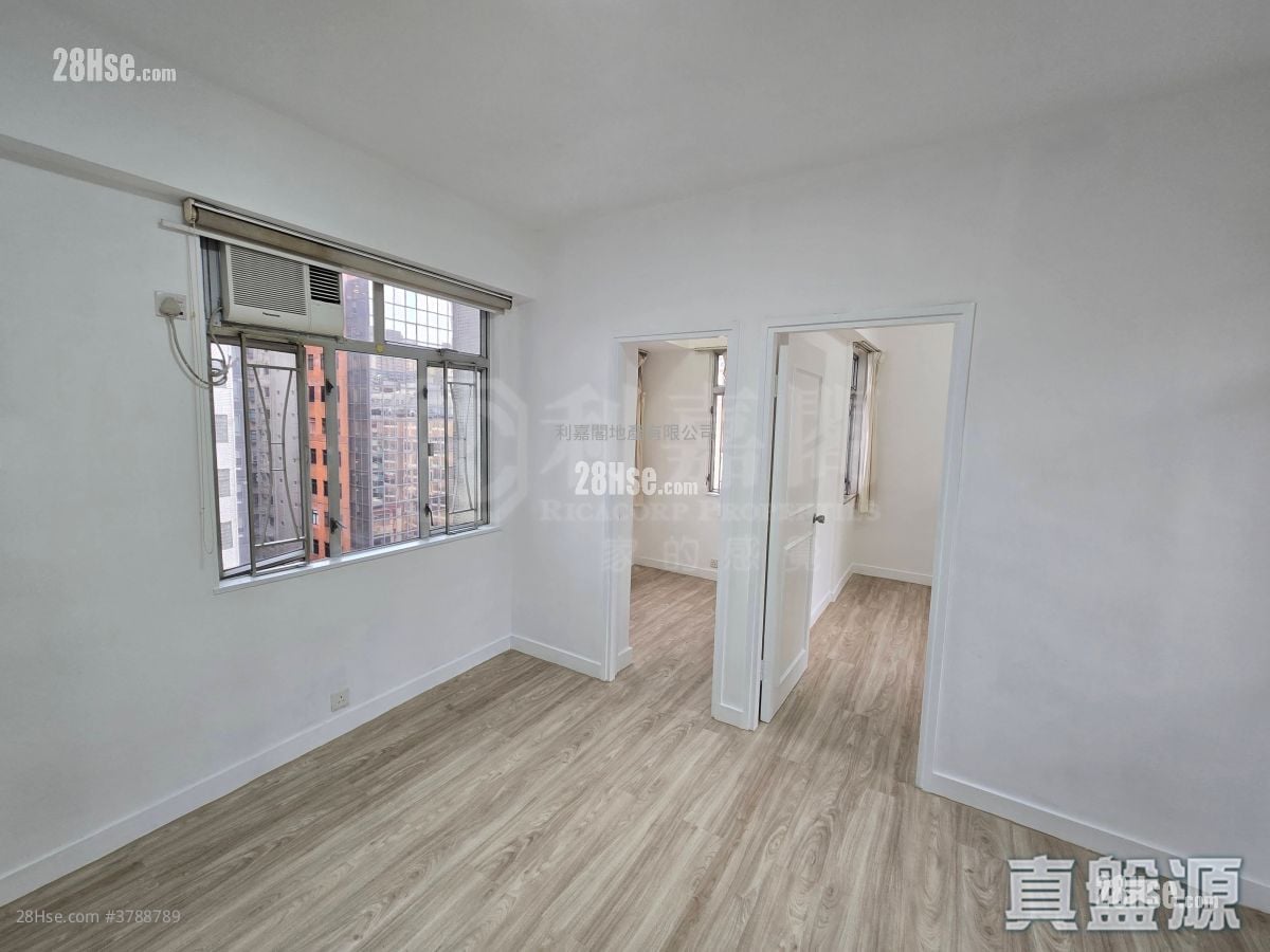 Hung Yat Building Sell 2 Bedrooms 342 ft²