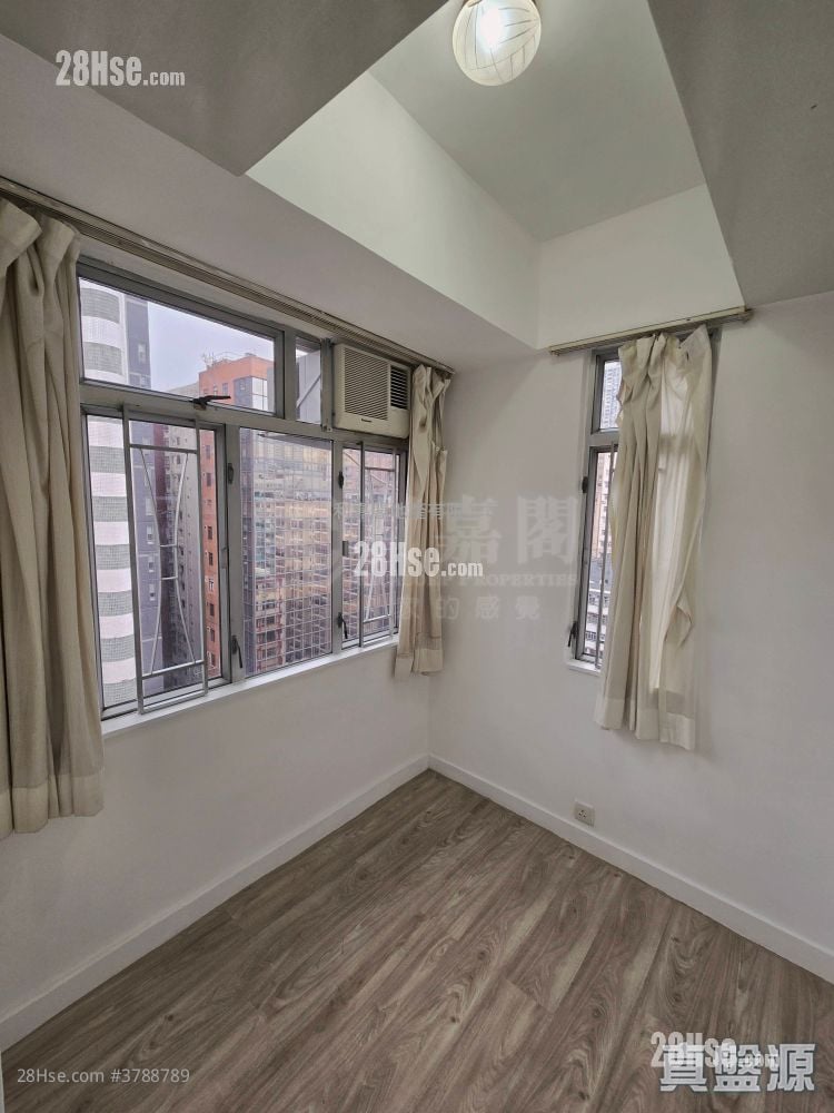 Hung Yat Building Sell 2 Bedrooms 342 ft²