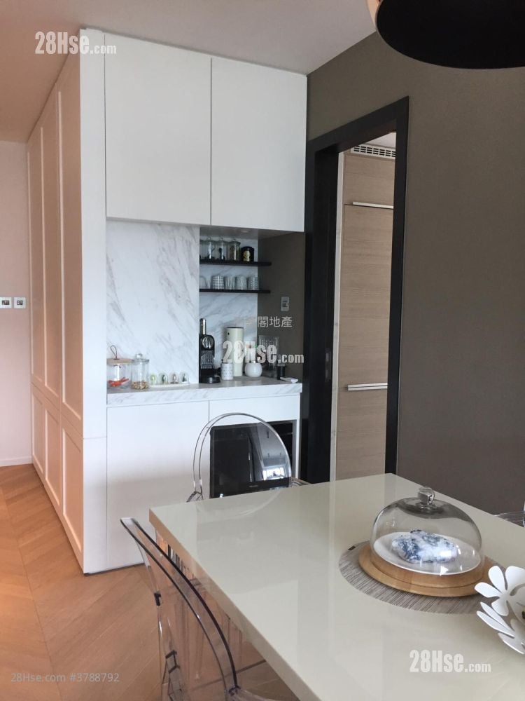 Mayfair By The Sea Sell 3 Bedrooms , 2 Bathrooms 800 ft²