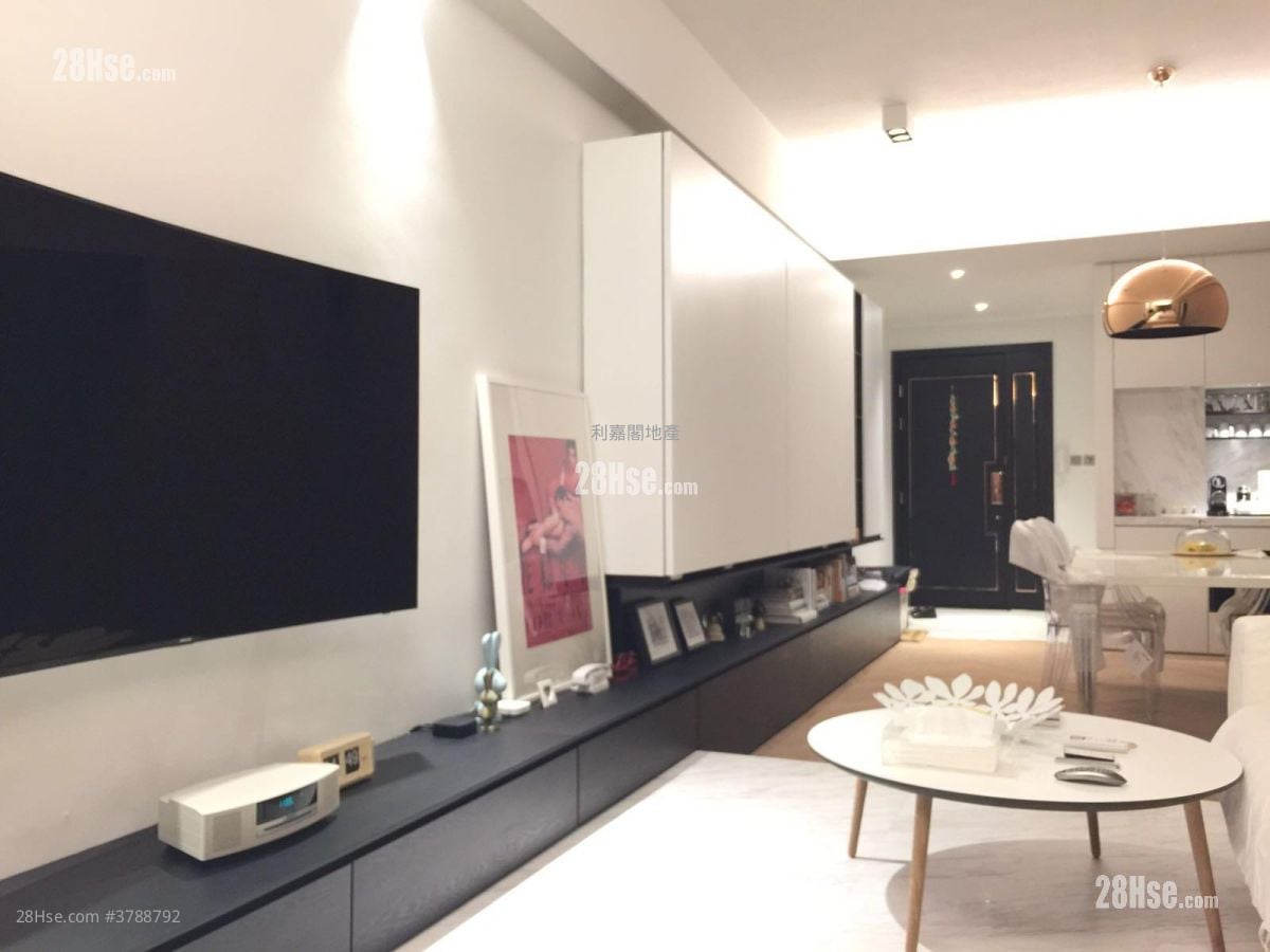 Mayfair By The Sea Sell 3 Bedrooms , 2 Bathrooms 800 ft²