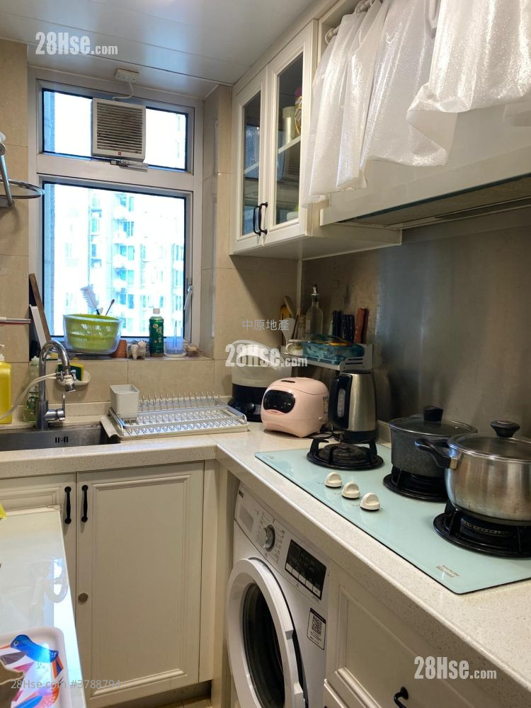 Banyan Garden Sell 2 Bedrooms , 1 Bathroom 477 ft²