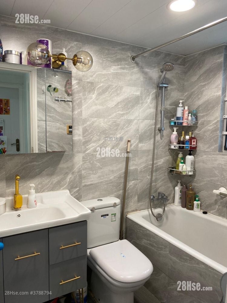 Banyan Garden Sell 2 Bedrooms , 1 Bathroom 477 ft²