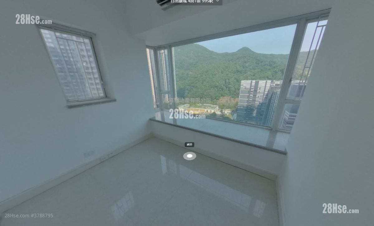 La Splendeur Of Le Prestige Sell 4 Bedrooms , 3 Bathrooms 995 ft²