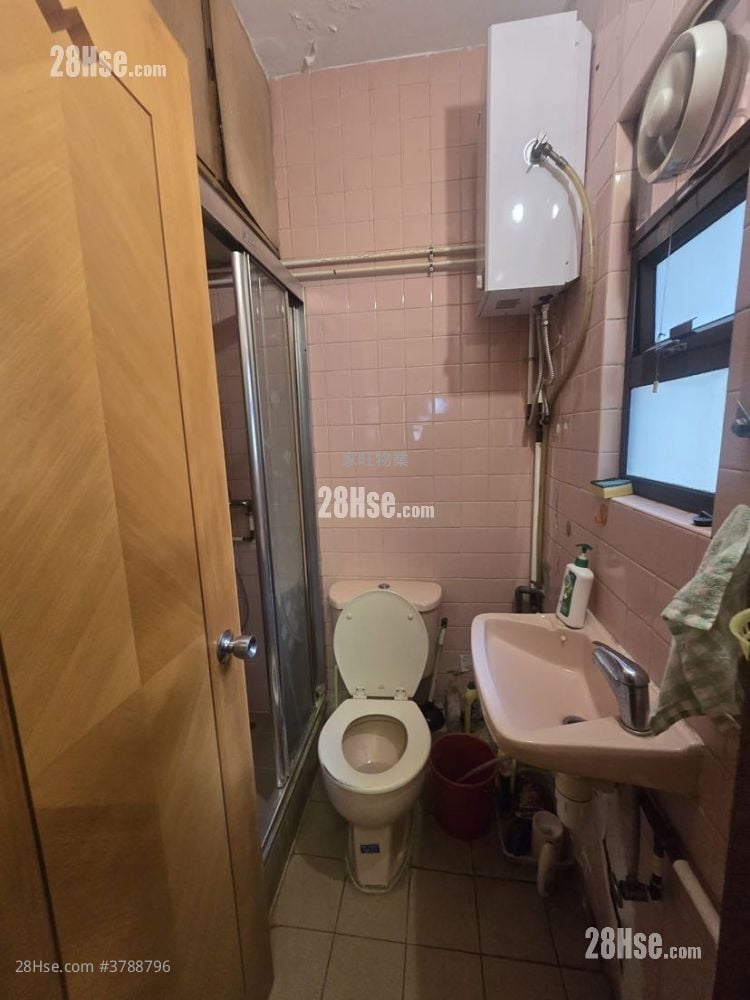 南苑大厦 售盘 3 房 , 1 浴室 463 平方尺