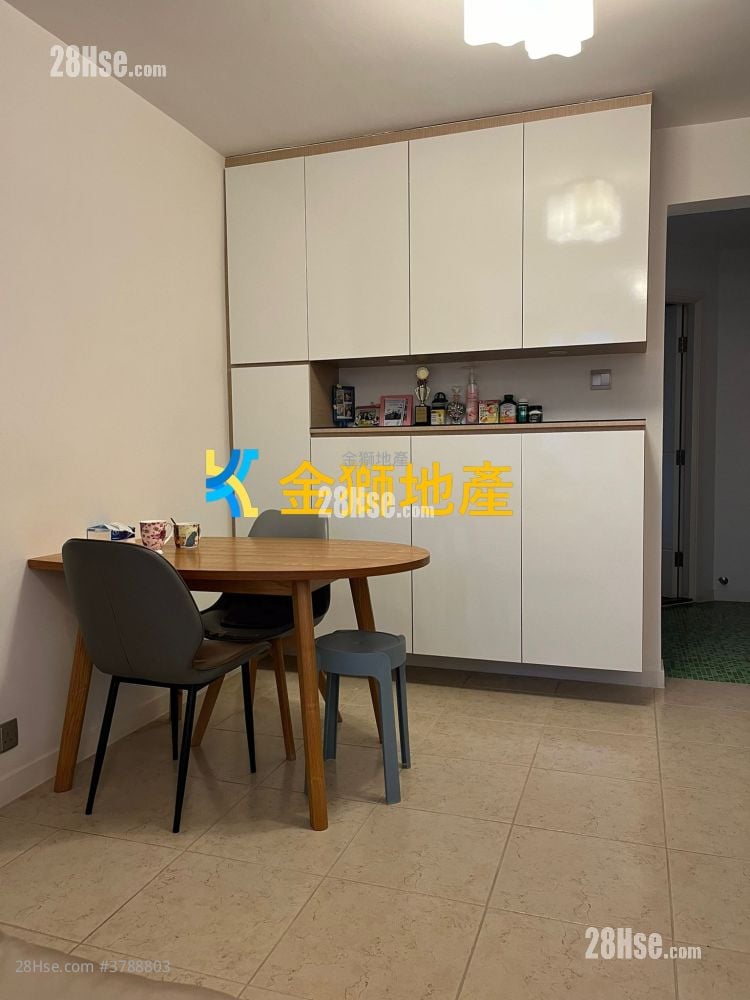 King Tin Court Sell 2 Bedrooms , 1 Bathroom 447 ft²