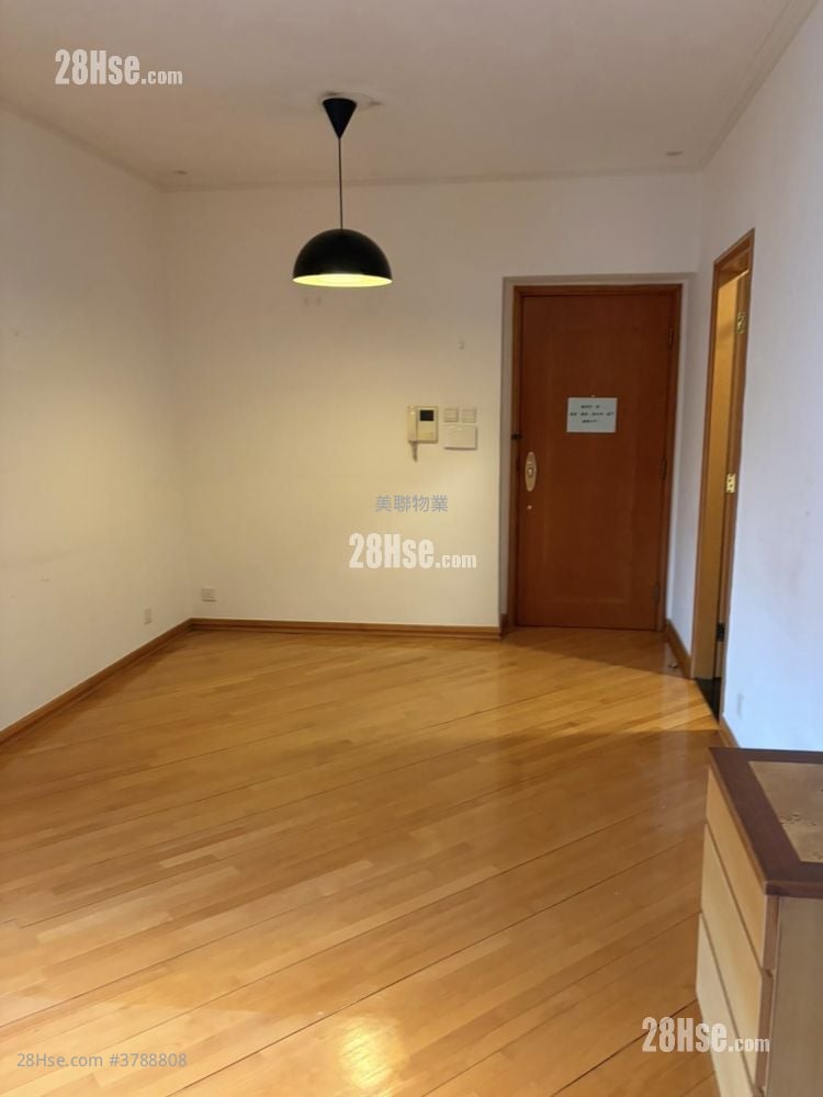 Villa Esplanada Sell 3 Bedrooms , 2 Bathrooms 684 ft²