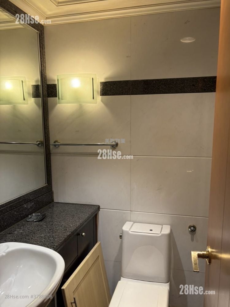 Villa Esplanada Sell 3 Bedrooms , 2 Bathrooms 684 ft²