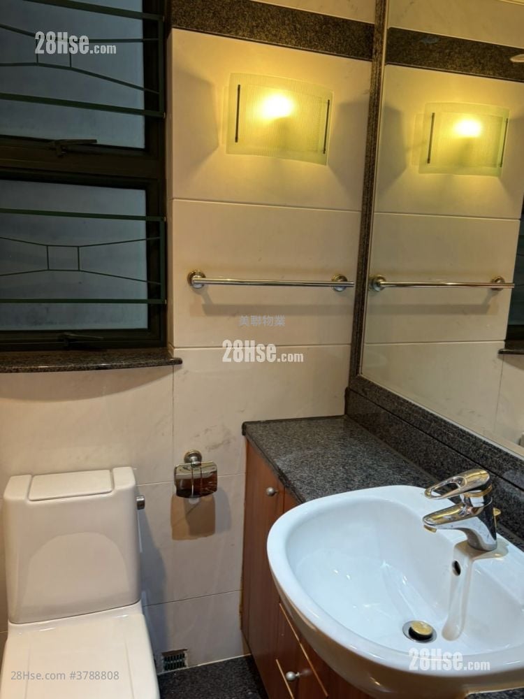 Villa Esplanada Sell 3 Bedrooms , 2 Bathrooms 684 ft²