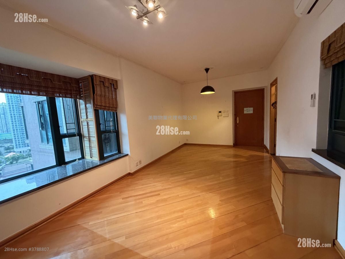 Villa Esplanada Sell 3 Bedrooms , 2 Bathrooms 684 ft²