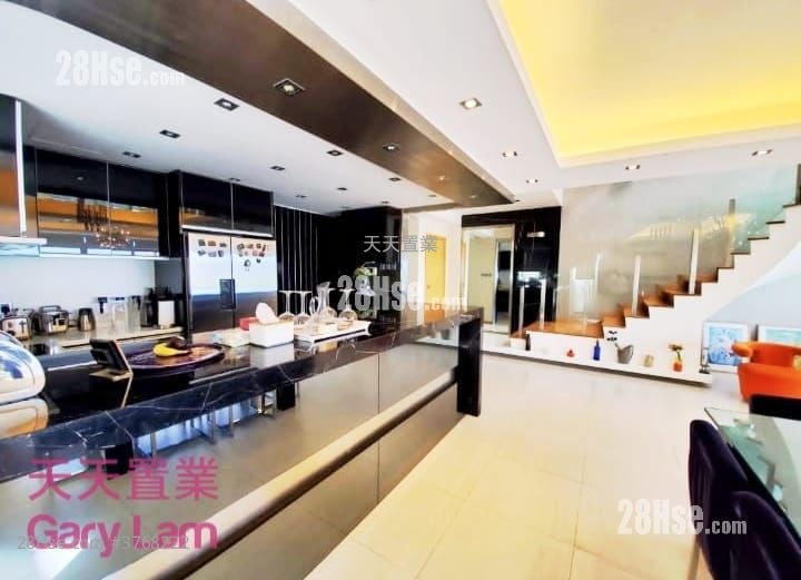 Dragon Lake Villa Rental 4 Bedrooms , 3 Bathrooms 2,300 ft²