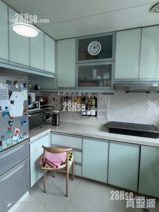 Palm Springs Sell 3 Bedrooms 1,367 ft²