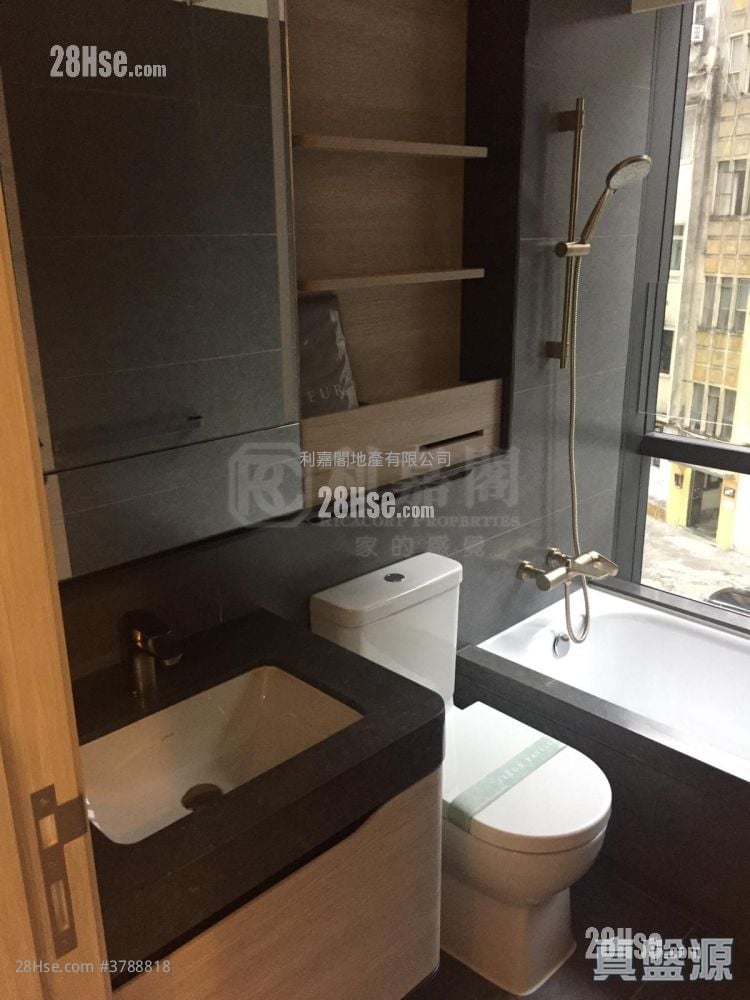 Fleur Pavilia Sell 3 Bedrooms 804 ft²