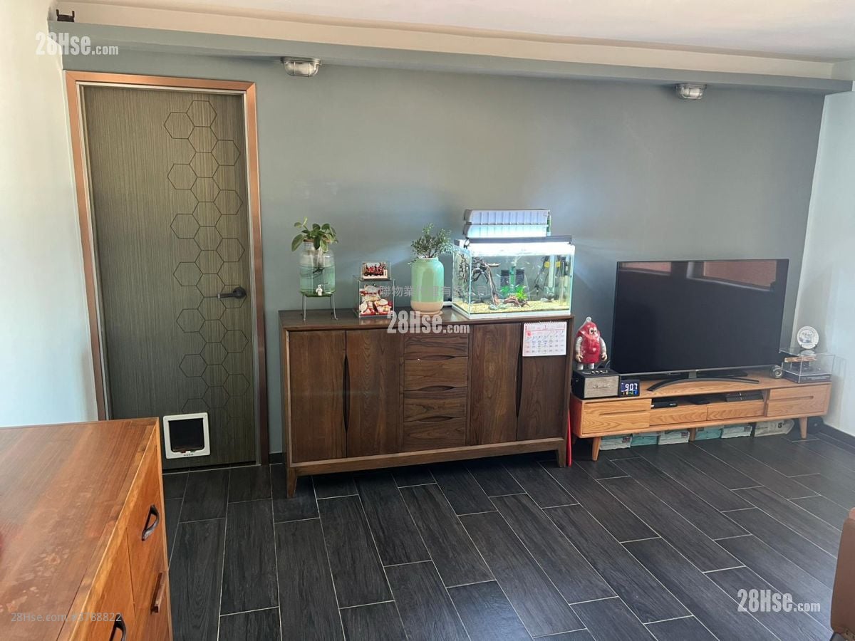 Yin Lai Court Sell 2 Bedrooms , 1 Bathroom 469 ft²