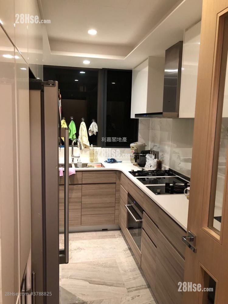 Dragons Range Sell 3 Bedrooms , 2 Bathrooms 963 ft²