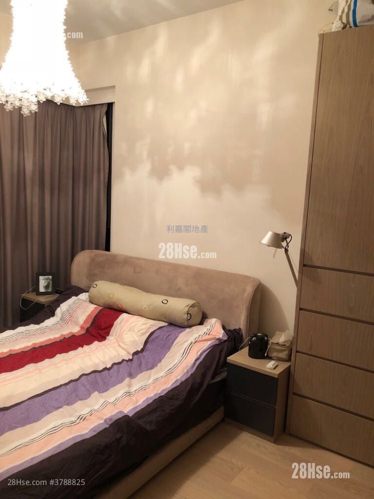 Dragons Range Sell 3 Bedrooms , 2 Bathrooms 963 ft²