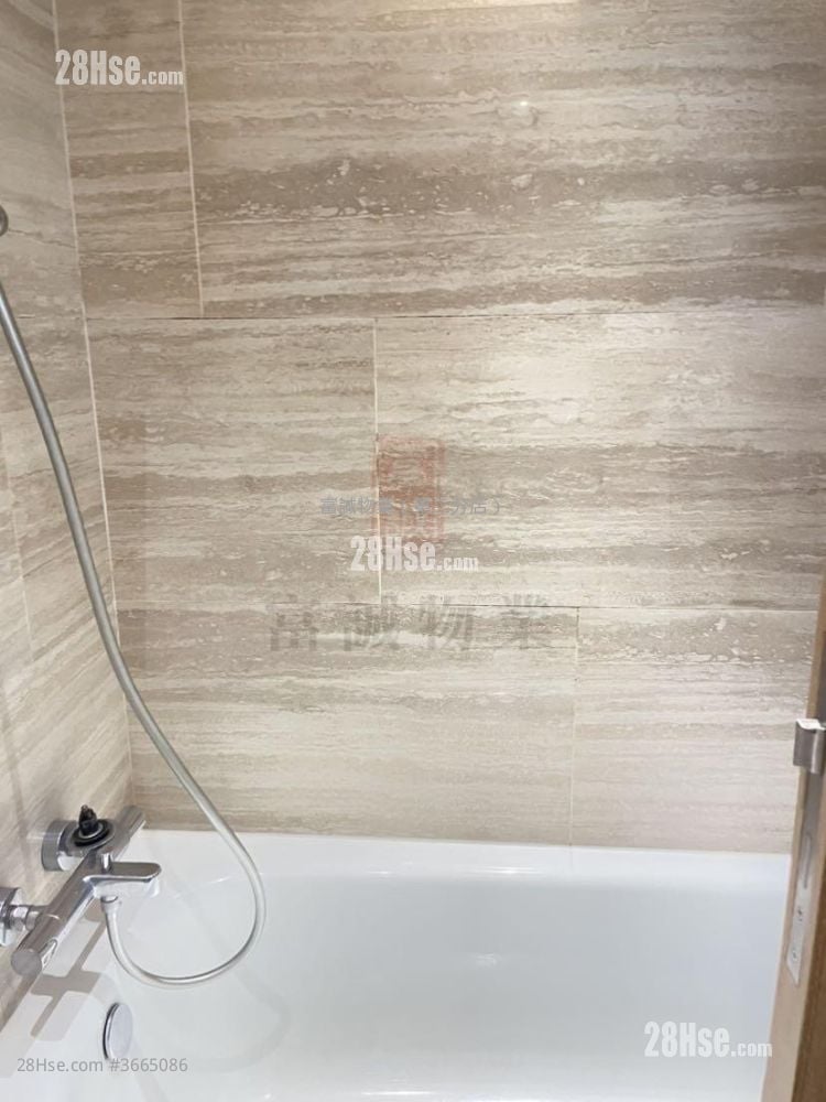 Peninsula East Sell 2 Bedrooms , 1 Bathroom 547 ft²