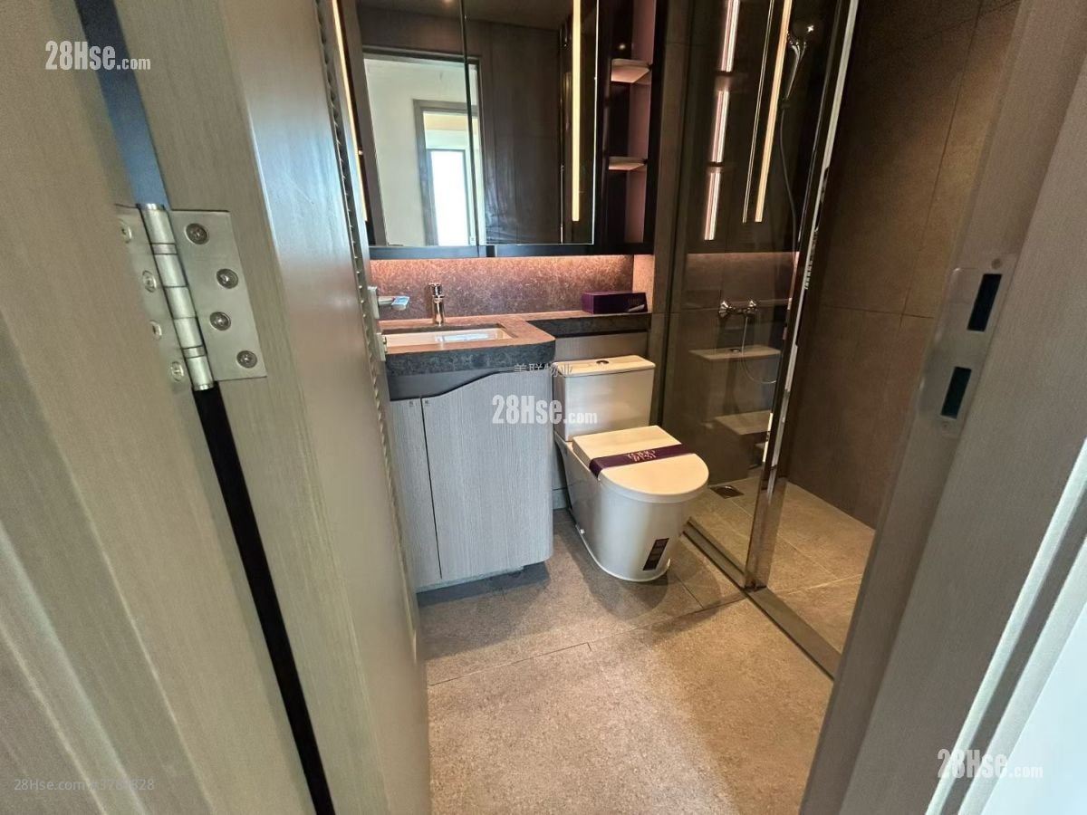 浴室: YOHO West 租盘 3 房 , 2 浴室 596 平方尺