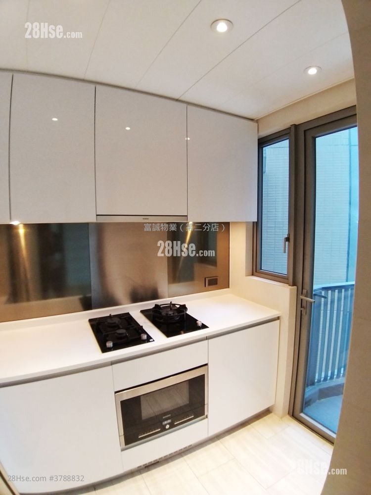 Peninsula East Sell 2 Bedrooms , 1 Bathroom 547 ft²