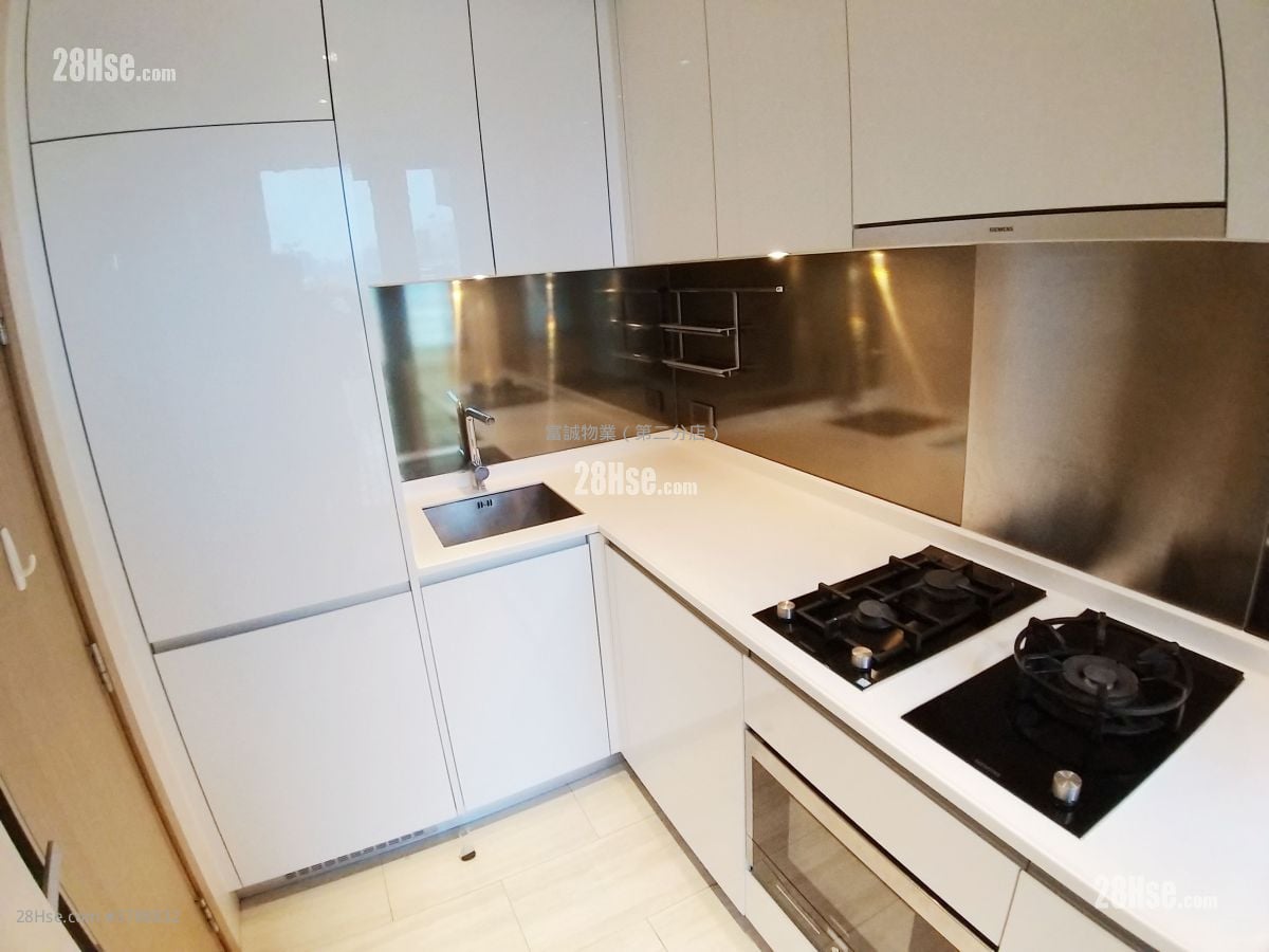 Peninsula East Sell 2 Bedrooms , 1 Bathroom 547 ft²