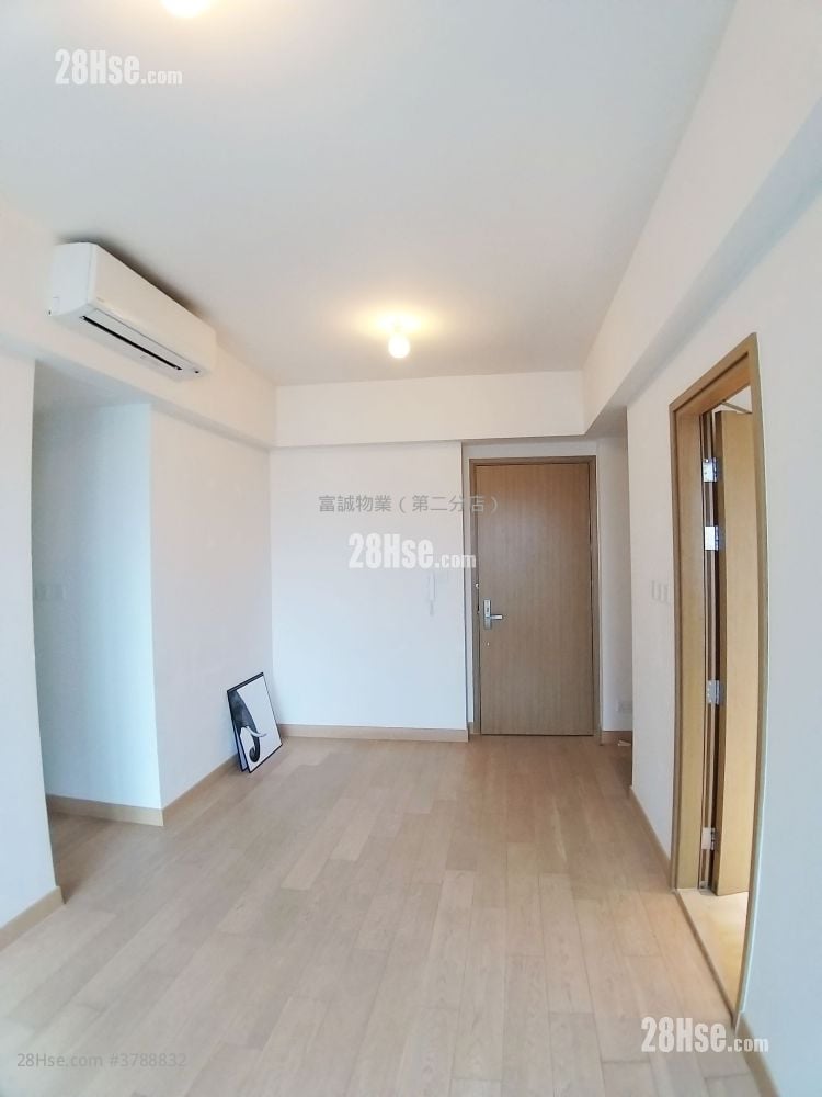 Peninsula East Sell 2 Bedrooms , 1 Bathroom 547 ft²