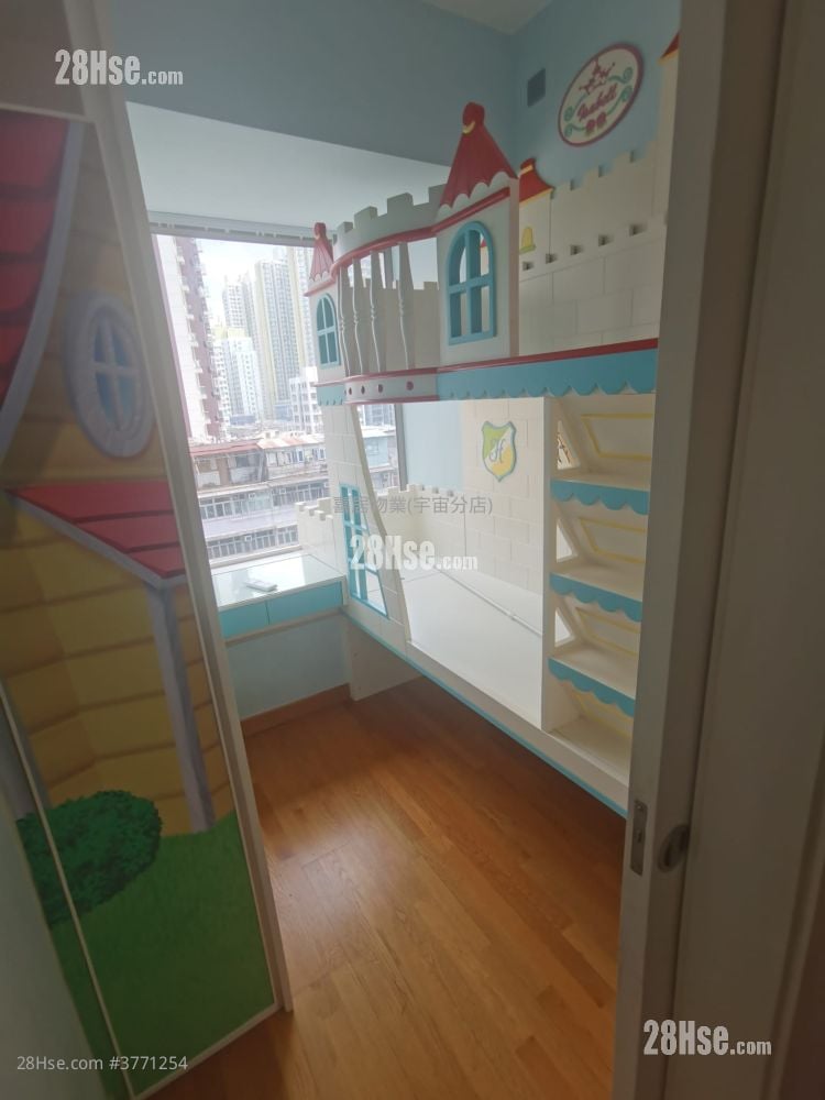 Heya Crystal Rental 2 Bedrooms , 1 Bathroom 482 ft²