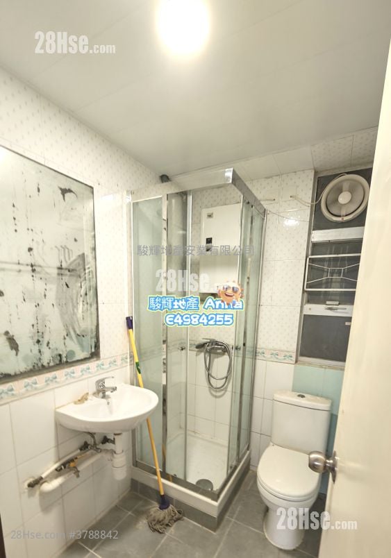 Tak Bo Building Sell 2 Bedrooms , 1 Bathroom 408 ft²