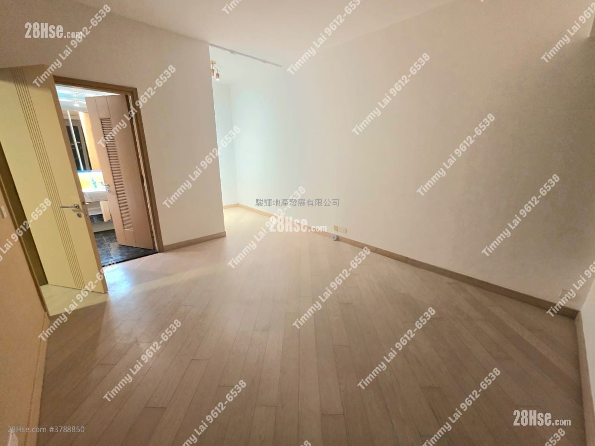 主人房: 名铸 租盘 2 房 , 2 浴室 1,133 平方尺