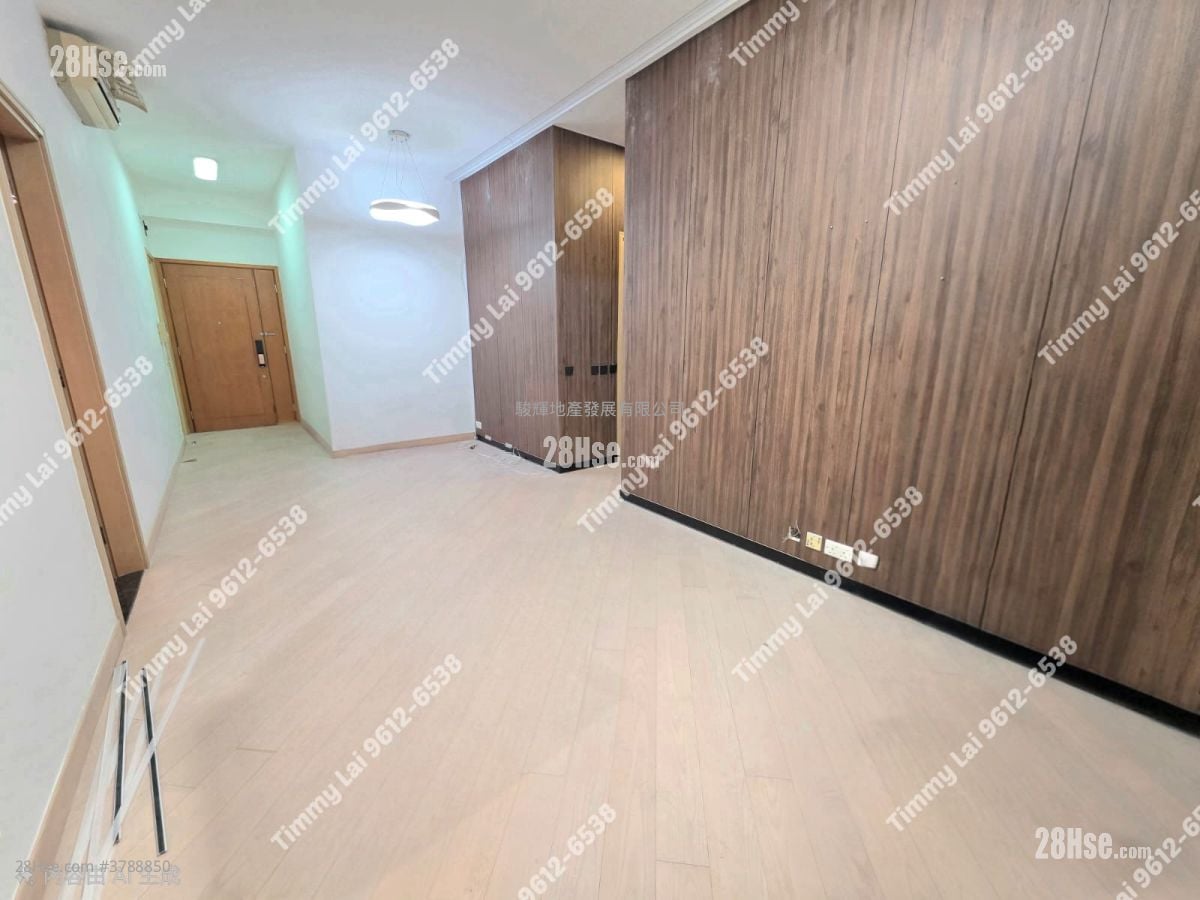 厅: 名铸 租盘 2 房 , 2 浴室 1,133 平方尺