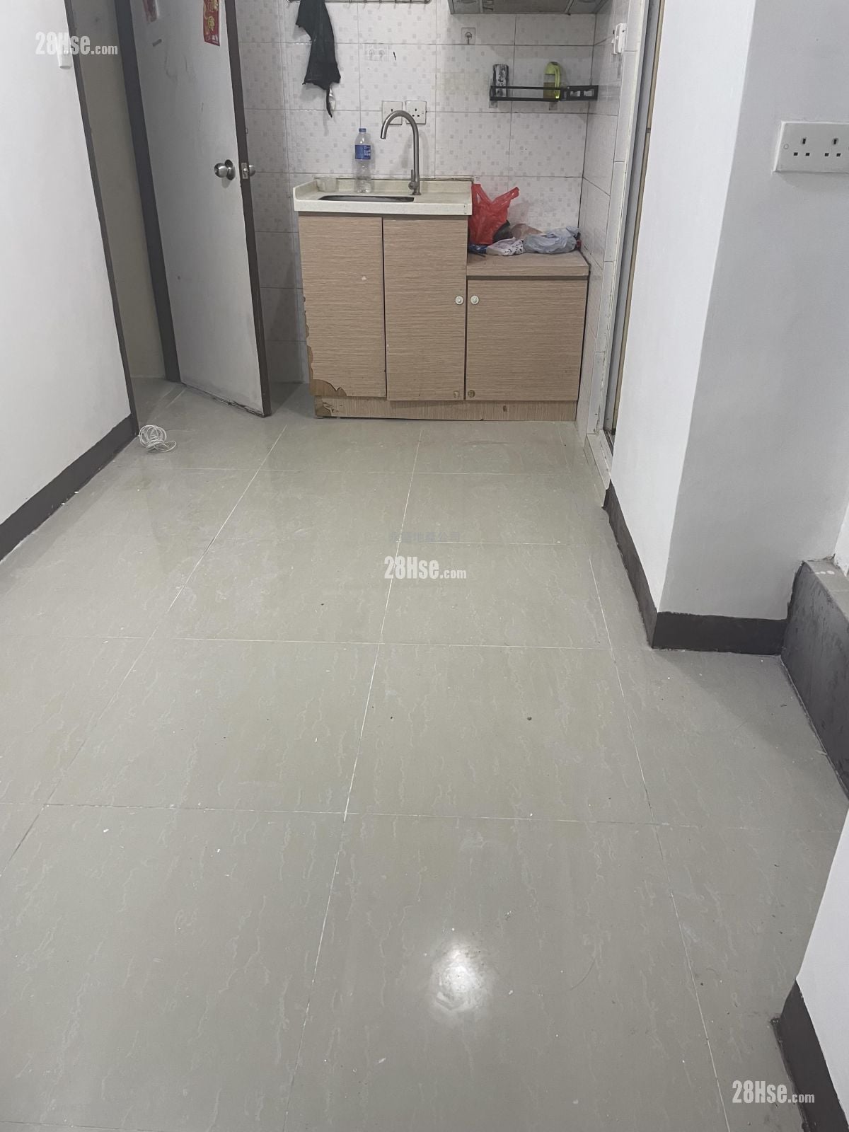 Kwai King Building Rental 190 ft²