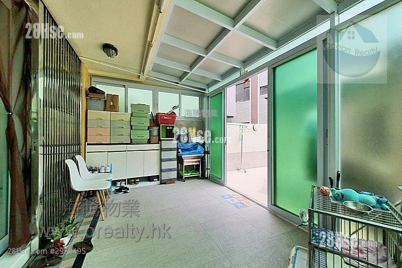 村屋 售盘 3 房 , 2 浴室 700 平方尺