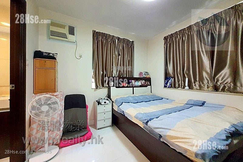 村屋 售盘 3 房 , 2 浴室 700 平方尺