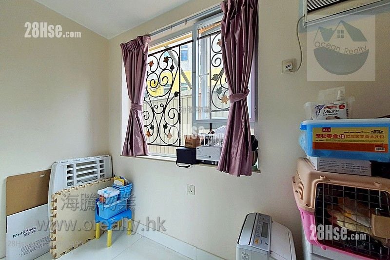 村屋 售盘 3 房 , 2 浴室 700 平方尺