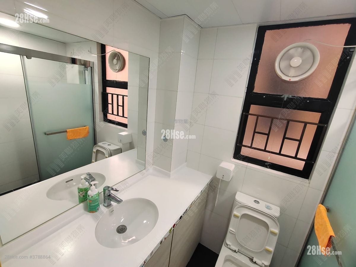 Scenic Garden Rental 467 ft²