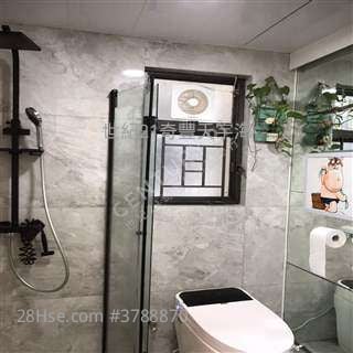 bathroom: Bayshore Towers Rental 2 Bedrooms , 1 Bathroom 389 ft²