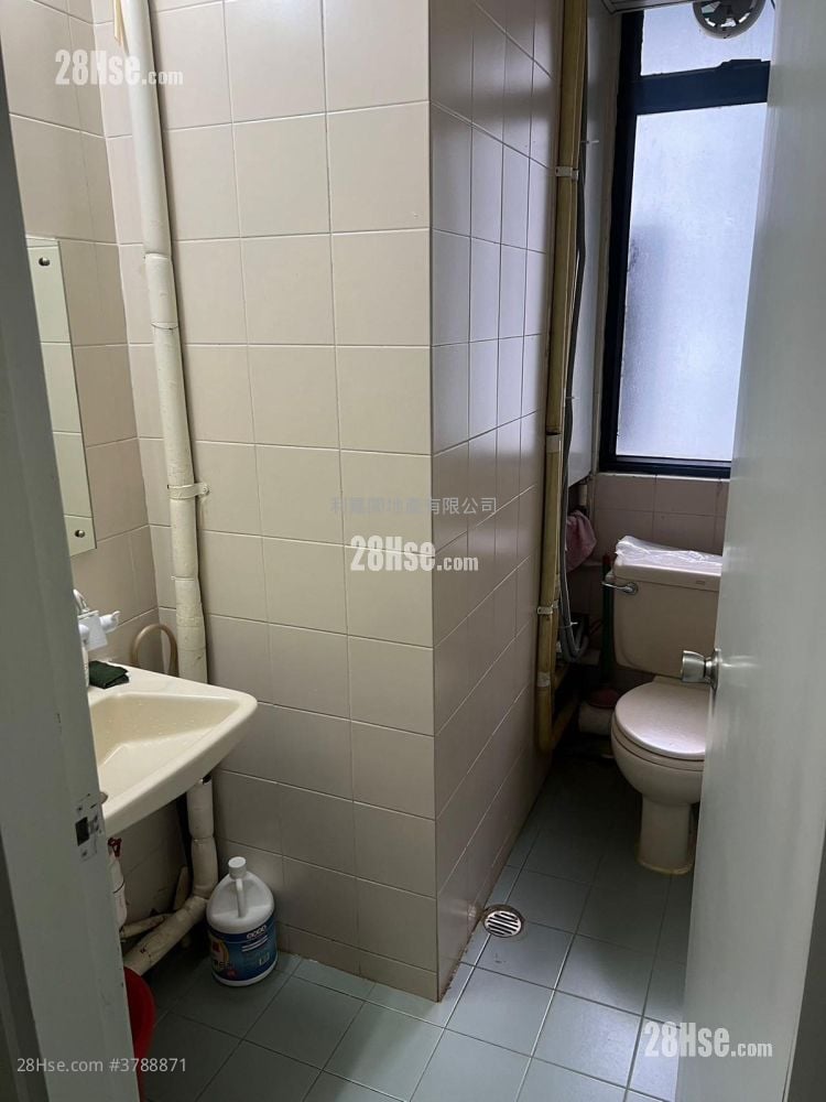 Seapower Centre Sell 2 Bedrooms , 1 Toilet