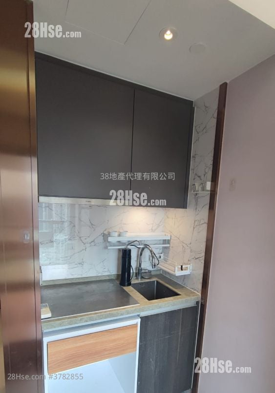 AVA228 租盘 开放式间隔 , 1 浴室 151 平方尺