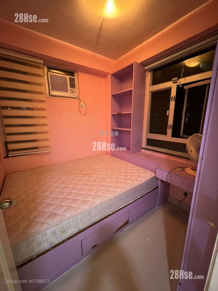 Carado Garden Sell 3 Bedrooms , 1 Bathroom 593 ft²