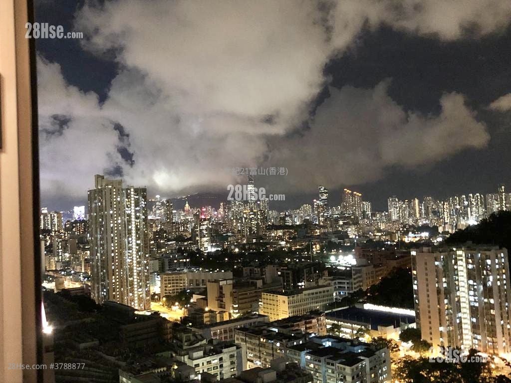 Hong Keung Court Sell 2 Bedrooms , 1 Bathroom 426 ft²