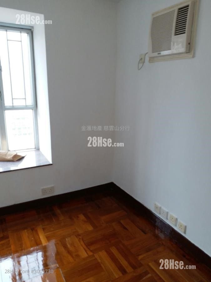 Yue Xiu Plaza Rental 3 Bedrooms , 1 Bathroom 566 ft²
