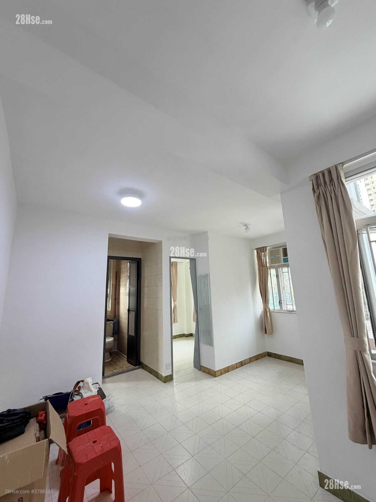 冠荣大厦 租盘 2 房 , 1 浴室 265 平方尺