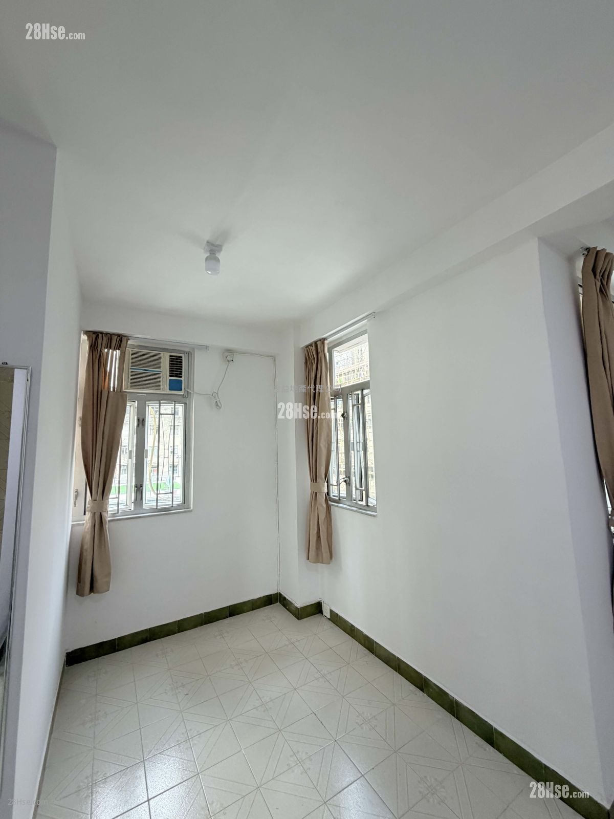 冠荣大厦 租盘 2 房 , 1 浴室 265 平方尺